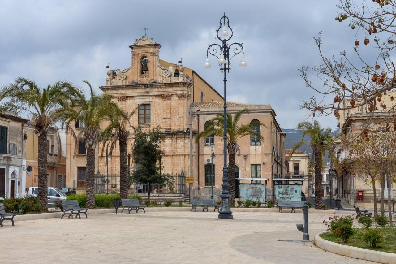 Garibaldi Maison De Charme Avola Buitenkant foto