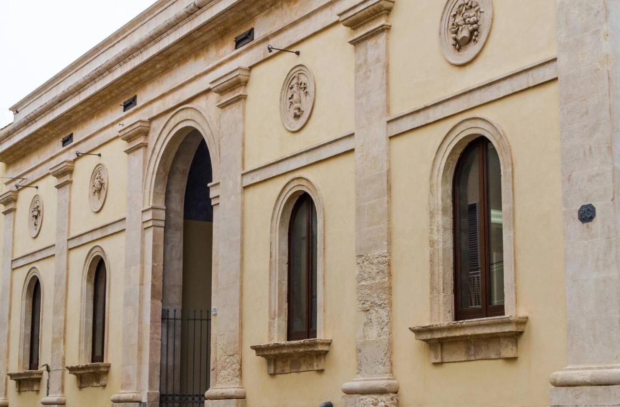 Garibaldi Maison De Charme Avola Buitenkant foto