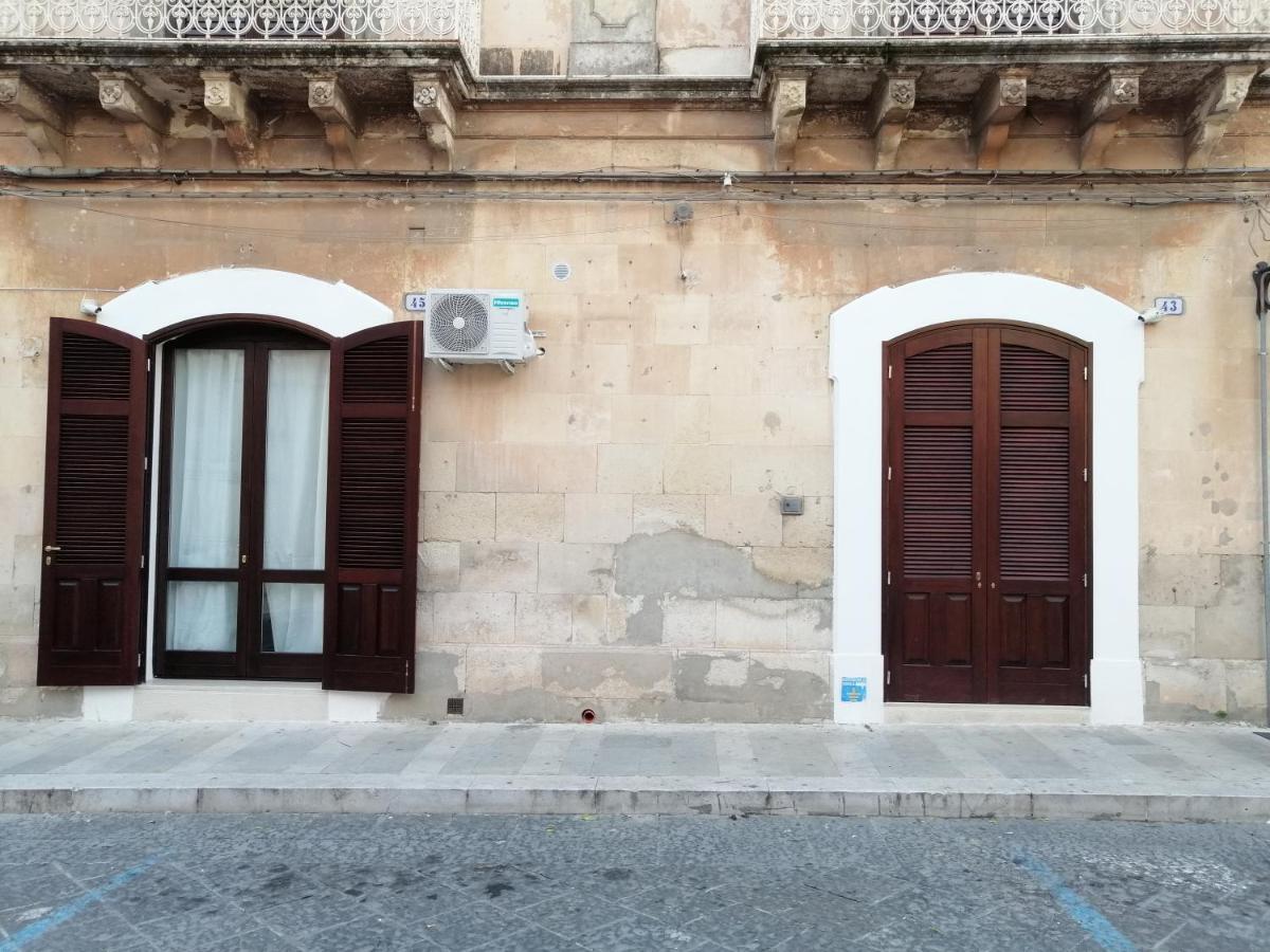 Garibaldi Maison De Charme Avola Buitenkant foto